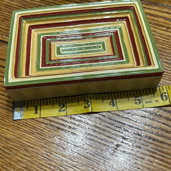 Vintage Gloria Vanderbilt Home soap dish in Geranium Stripe pattern. - Picture 5 of 8